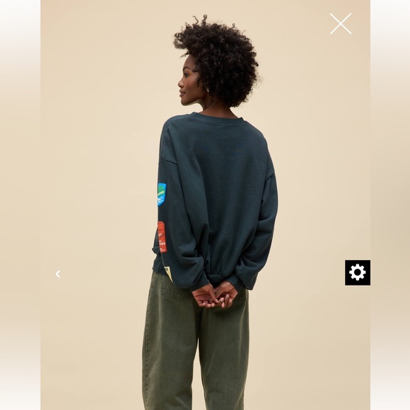 Daydreamer Ski Patch Sweatshirt size S/M - Picture 3 of 7